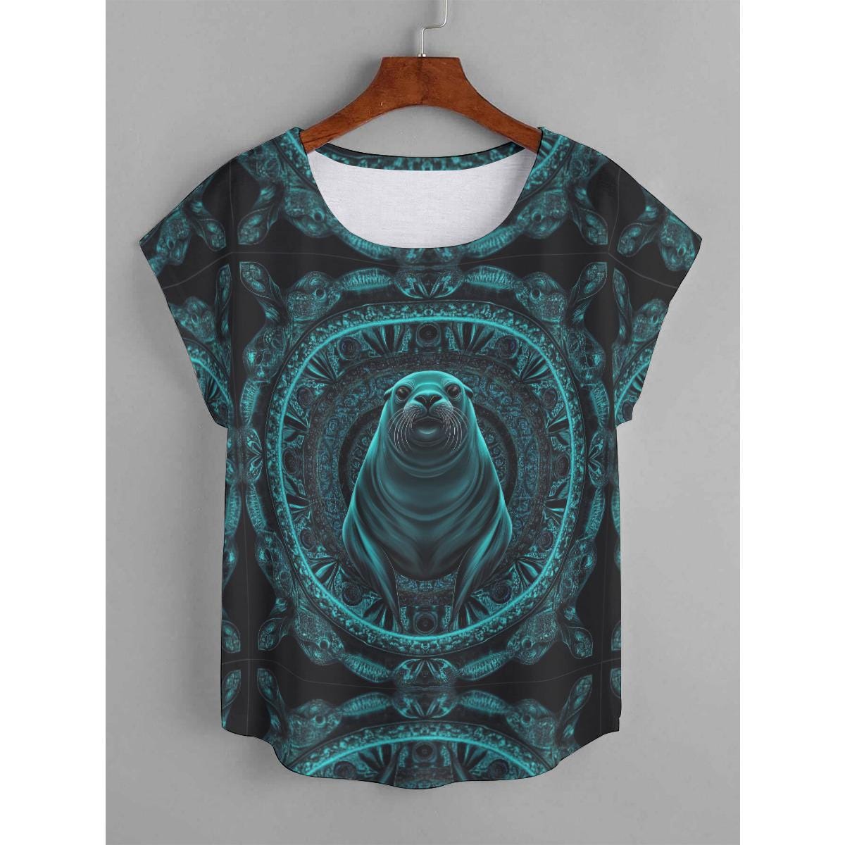 Green Heart Chakra Seal Psy Aztec Psy Festival All-Over Print Women's Curved Hem T-shirt (Plus Size)